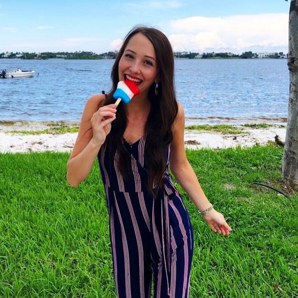 Meet your Posher, Chloe